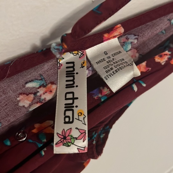 Low-back floral romper w/pockets - Picture 5 of 5